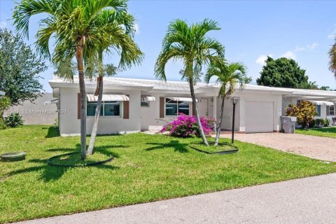 Villa ou maison à vendre à Pompano Beach, Floride: 2 chambres, 115.94 m2 № 1206503 - photo 2