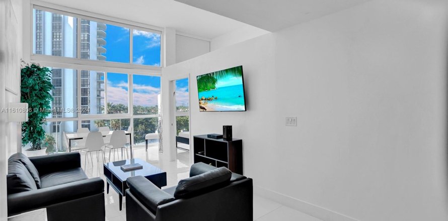 Condominio en Miami Beach, Florida, 2 dormitorios  № 1234293