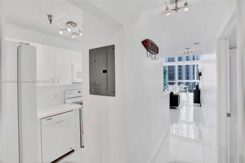 Condominio en venta en Miami Beach, Florida, 2 dormitorios, 88.26 m2 № 1234293 - foto 21