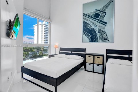 Condominio en venta en Miami Beach, Florida, 2 dormitorios, 88.26 m2 № 1234293 - foto 13