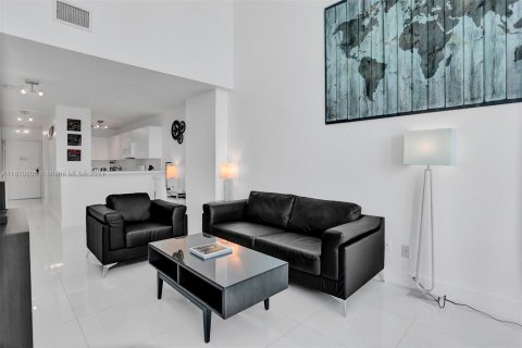 Condominio en venta en Miami Beach, Florida, 2 dormitorios, 88.26 m2 № 1234293 - foto 19