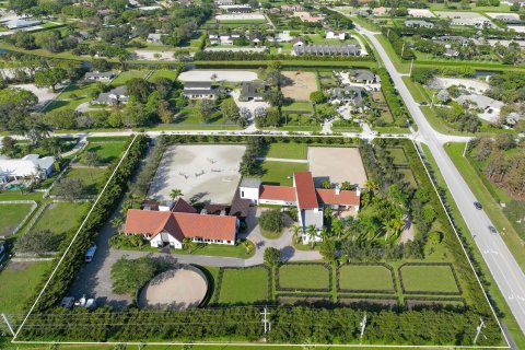 Villa ou maison à vendre à Wellington, Floride: 4 chambres, 644.93 m2 № 754454 - photo 1
