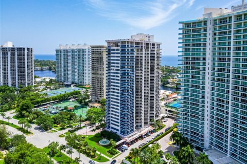 Condominio en venta en Aventura, Florida, 2 dormitorios, 124.49 m2 № 1222107 - foto 29