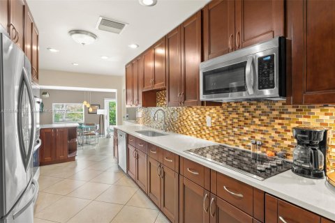 Casa en venta en Tamarac, Florida, 3 dormitorios, 203.83 m2 № 1398130 - foto 6