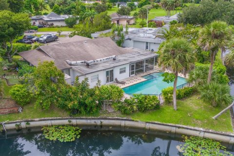 Villa ou maison à vendre à Tamarac, Floride: 3 chambres, 203.83 m2 № 1398130 - photo 4