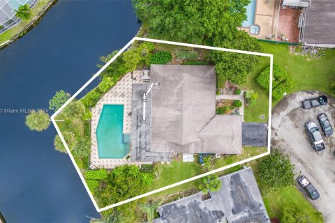 Villa ou maison à vendre à Tamarac, Floride: 3 chambres, 203.83 m2 № 1398130 - photo 5