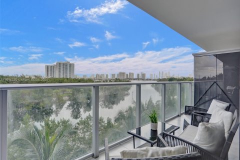 Copropriété à vendre à North Miami Beach, Floride: 2 chambres, 103.96 m2 № 1236175 - photo 28