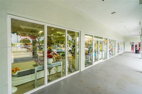 Propiedad comercial en venta en Miami, Florida № 1236225 - foto 15