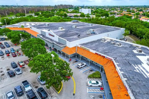 Propiedad comercial en venta en Miami, Florida № 1236225 - foto 21