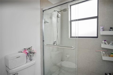 Townhouse in Miami Gardens, Florida 3 bedrooms, 158.31 sq.m. № 1118103 - photo 11