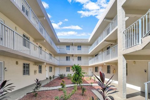 Copropriété à vendre à Hialeah, Floride: 3 chambres, 116.59 m2 № 1386245 - photo 1