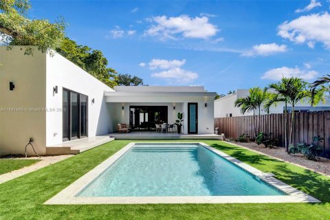 Villa ou maison à vendre à El Portal, Floride: 4 chambres, 273.32 m2 № 827163 - photo 16