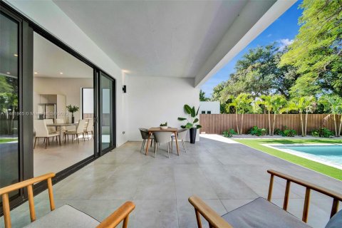 Villa ou maison à vendre à El Portal, Floride: 4 chambres, 273.32 m2 № 827163 - photo 15
