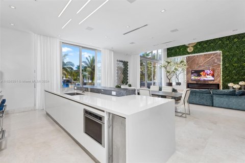 Villa ou maison à vendre à Hallandale Beach, Floride: 6 chambres, 619.38 m2 № 1280925 - photo 6