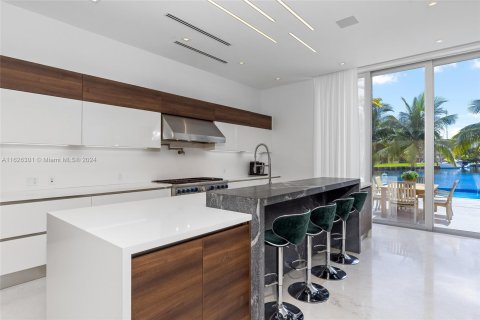 Villa ou maison à vendre à Hallandale Beach, Floride: 6 chambres, 619.38 m2 № 1280925 - photo 5