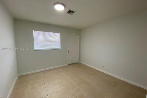 Copropriété à vendre à Hollywood, Floride: 2 chambres, 98.01 m2 № 1280876 - photo 17