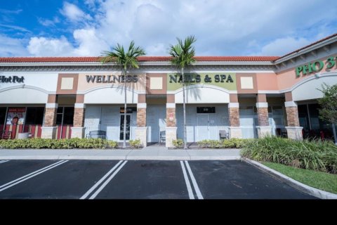 Commercial property in Boynton Beach, Florida № 1227852 - photo 2