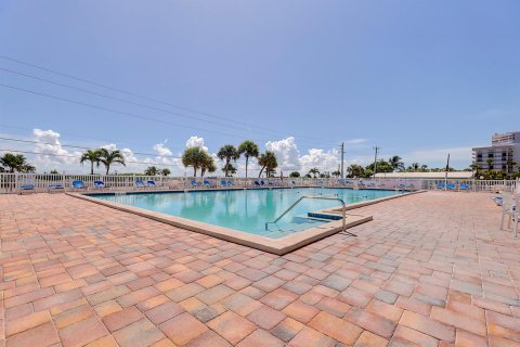 Condominio en venta en Hutchinson Island South, Florida, 1 dormitorio, 76.55 m2 № 1228827 - foto 7