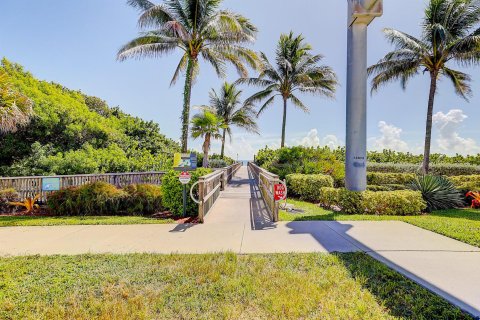 Condominio en venta en Hutchinson Island South, Florida, 1 dormitorio, 76.55 m2 № 1228827 - foto 6