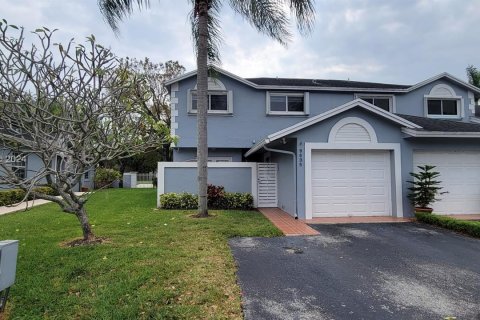 Adosado en venta en Miami, Florida, 3 dormitorios, 166.67 m2 № 1116100 - foto 2