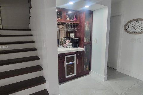 Adosado en venta en Miami, Florida, 3 dormitorios, 166.67 m2 № 1116100 - foto 16