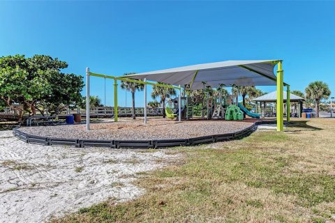 Terreno en venta en Rotonda, Florida № 1376106 - foto 10