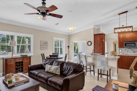 Villa ou maison à vendre à Hialeah, Floride: 4 chambres, 196.49 m2 № 1406372 - photo 6