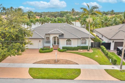 Villa ou maison à vendre à Hialeah, Floride: 4 chambres, 196.49 m2 № 1406372 - photo 7