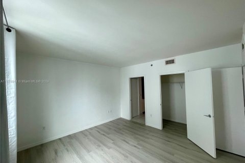 Copropriété à vendre à Miami, Floride: 2 chambres, 111.2 m2 № 1406373 - photo 14