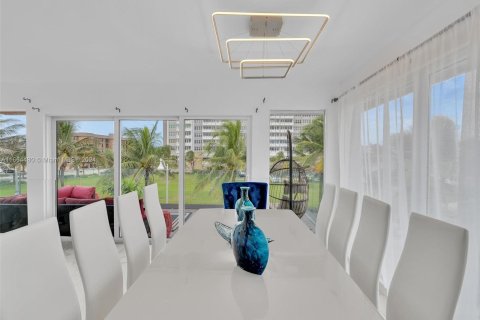 Casa en venta en Hollywood, Florida, 5 dormitorios, 212.93 m2 № 1384144 - foto 21