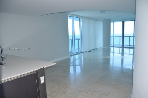 Condo in Sunny Isles Beach, Florida, 4 bedrooms  № 1384236 - photo 16