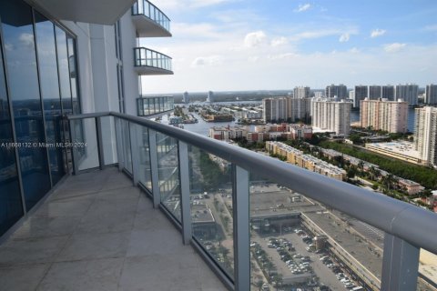 Condo in Sunny Isles Beach, Florida, 4 bedrooms  № 1384236 - photo 3