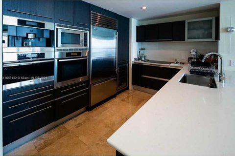 Condo in Sunny Isles Beach, Florida, 4 bedrooms  № 1384236 - photo 8