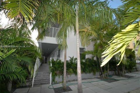 Apartment in Miami Beach, Florida 45.52 sq.m. № 1384234 - photo 1