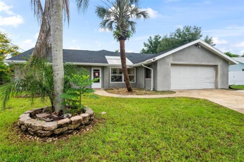 Casa en venta en Orange City, Florida, 4 dormitorios, 193.24 m2 № 1403794 - foto 1