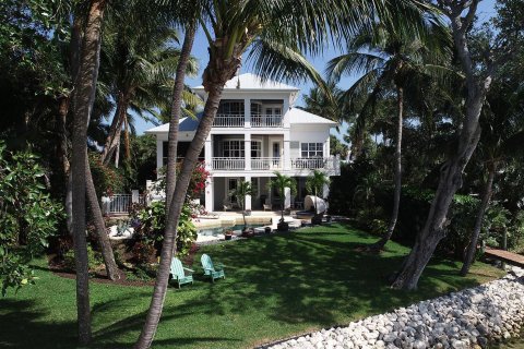 Casa en venta en Stuart, Florida, 4 dormitorios, 462.1 m2 № 374382 - foto 9