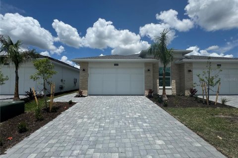 House in Punta Gorda, Florida 3 bedrooms, 167.32 sq.m. № 1317310 - photo 1