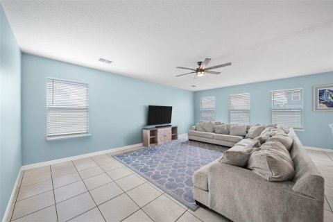 Casa en venta en Davenport, Florida, 5 dormitorios, 293.39 m2 № 1317311 - foto 8