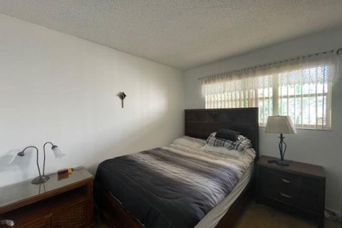 Condo in Tamarac, Florida, 2 bedrooms  № 1183706 - photo 6