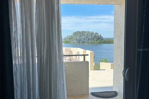 Copropriété à vendre à Hudson, Floride: 2 chambres, 88.63 m2 № 1244582 - photo 19