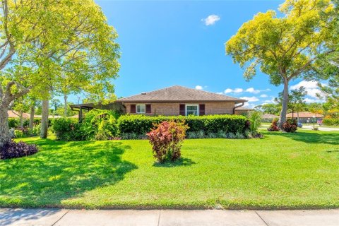 Villa ou maison à vendre à Port Orange, Floride: 2 chambres, 126.53 m2 № 1244611 - photo 4