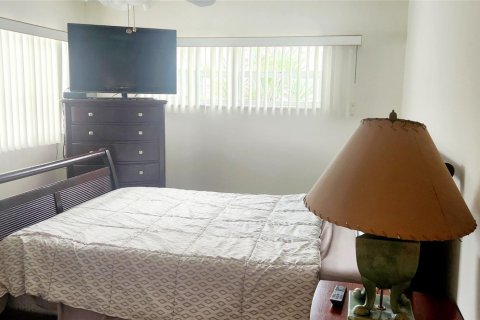 Купить виллу или дом в Маргит, Флорида 2 спальни, 98.57м2, № 1103305 - фото 7
