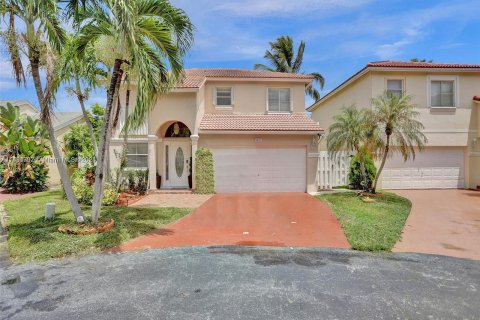 Villa ou maison à vendre à Pembroke Pines, Floride: 3 chambres, 148.64 m2 № 1377249 - photo 1