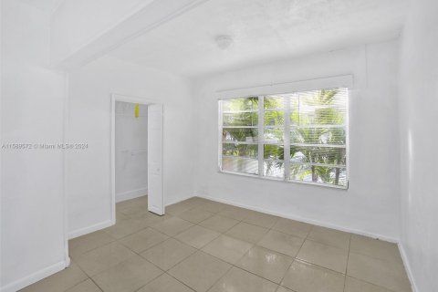 Immobilier commercial à vendre à Hialeah, Floride № 1178826 - photo 4