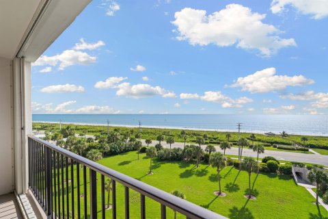 Condo in Hutchinson Island South, Florida, 2 bedrooms  № 1081672 - photo 19