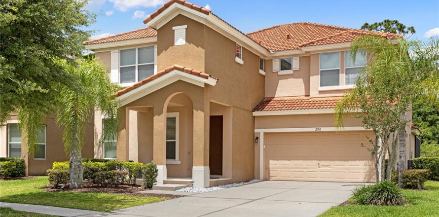 Casa en Kissimmee, Florida 6 dormitorios, 330.92 m2 № 1366680