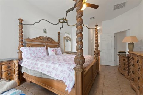 Villa ou maison à vendre à Tampa, Floride: 5 chambres, 251.67 m2 № 1403328 - photo 17