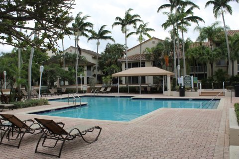 Condo in West Palm Beach, Florida, 2 bedrooms  № 1103255 - photo 9