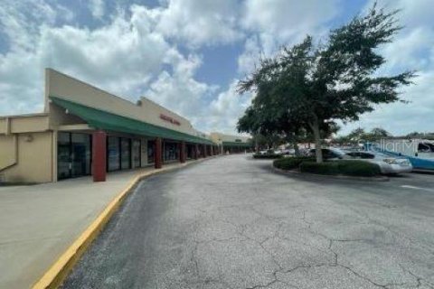 Propiedad comercial en alquiler en Merrit Island, Florida, 9649.76 m2 № 1297124 - foto 3