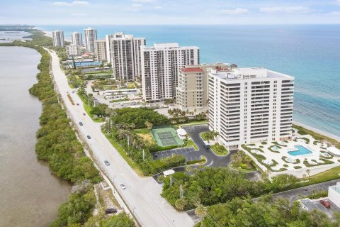 Condominio en venta en Riviera Beach, Florida, 3 dormitorios, 198.07 m2 № 1174174 - foto 2